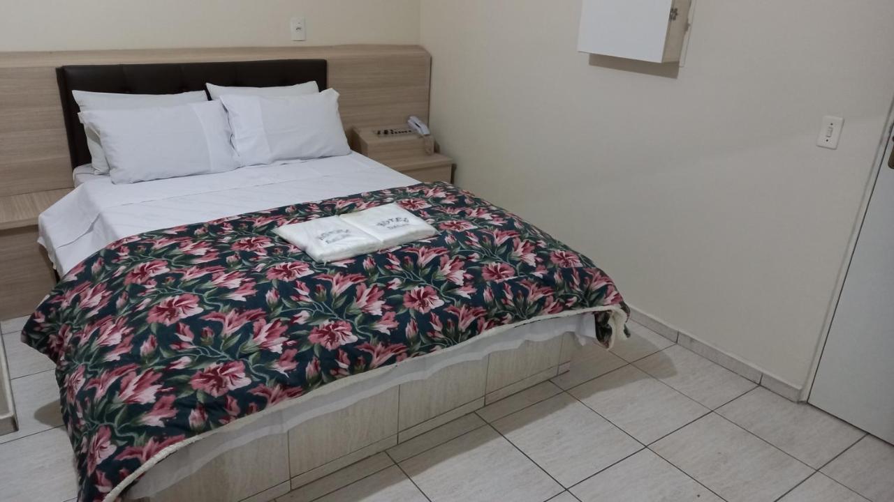 Hotel Dalias 瓜卢流斯 外观 照片